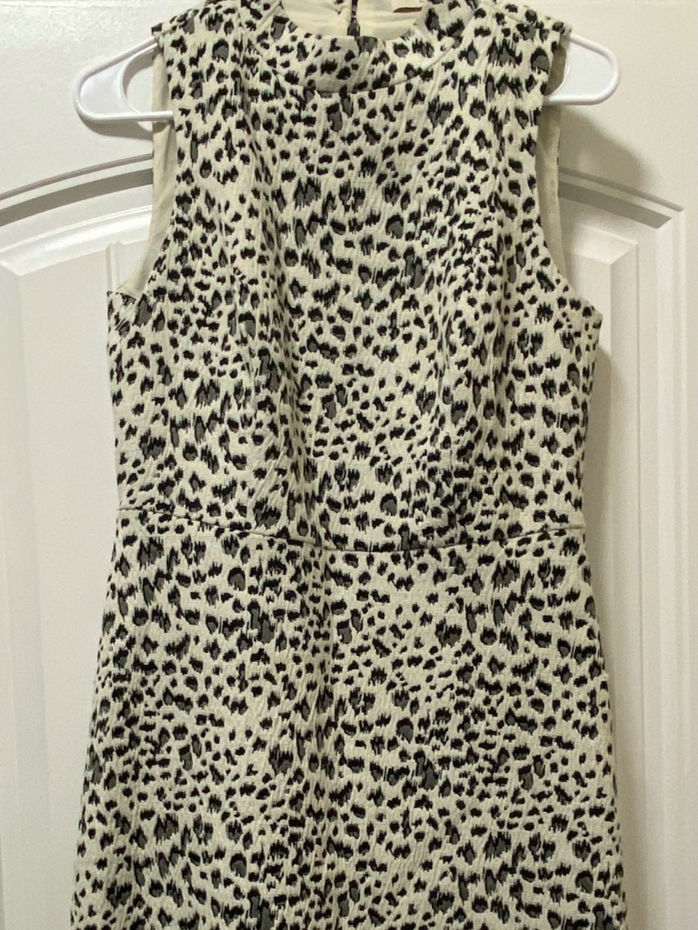 Loft Mock Neck Sleeveless Midi Snow Leopard/Cheetah Print Size 6 Dress